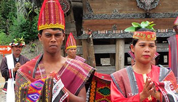 Viajes a Indonesia - Sumatra Ceremonia Tradicional